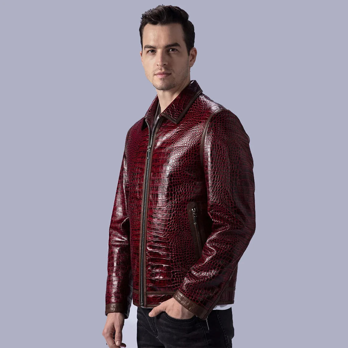 Chaqueta de piel de oveja con efecto cocodrilo en color rojo burdeos