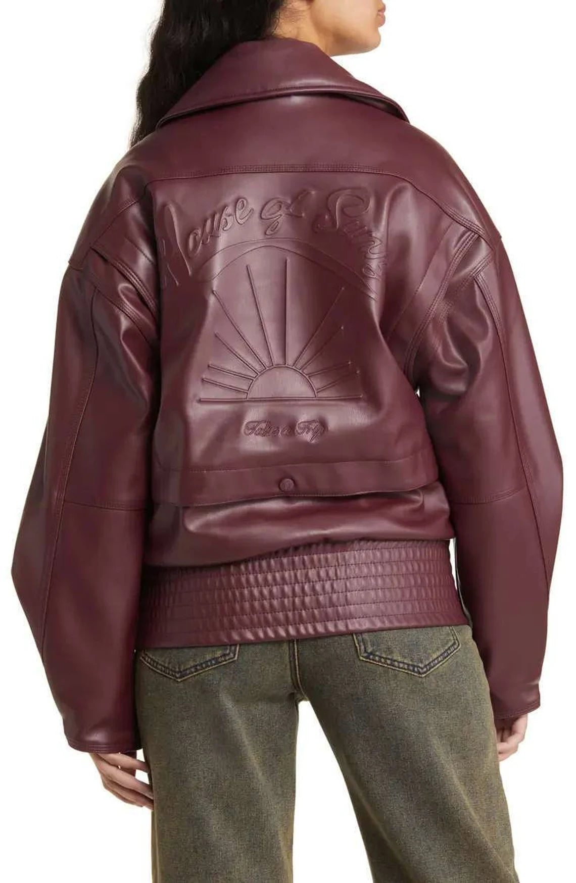 Chaqueta de cuero morada para mujer